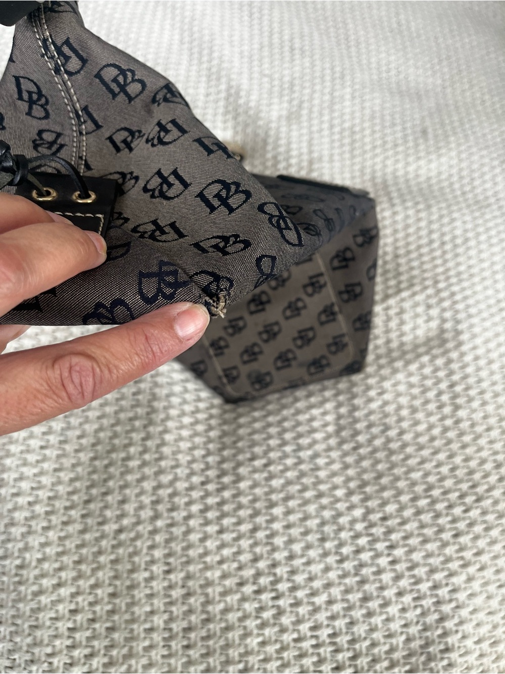 Dooney & Bourke Canvas Gray Logo Jacquard Shoulder Hobo Bag Black Leather Trim - Picture 13 of 16